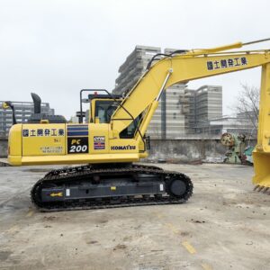 Komatsu PC200
