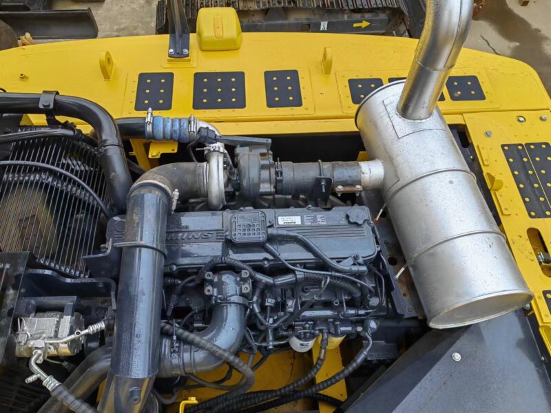 Komatsu PC300
