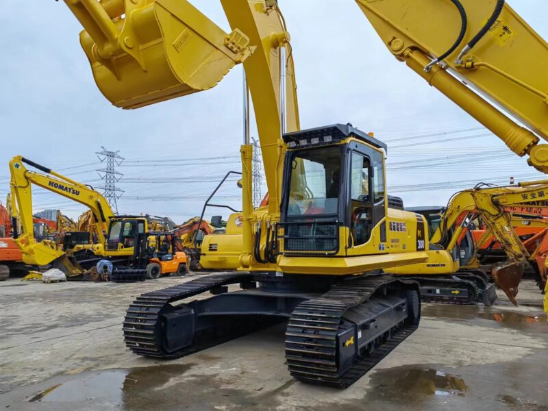 Komatsu PC300