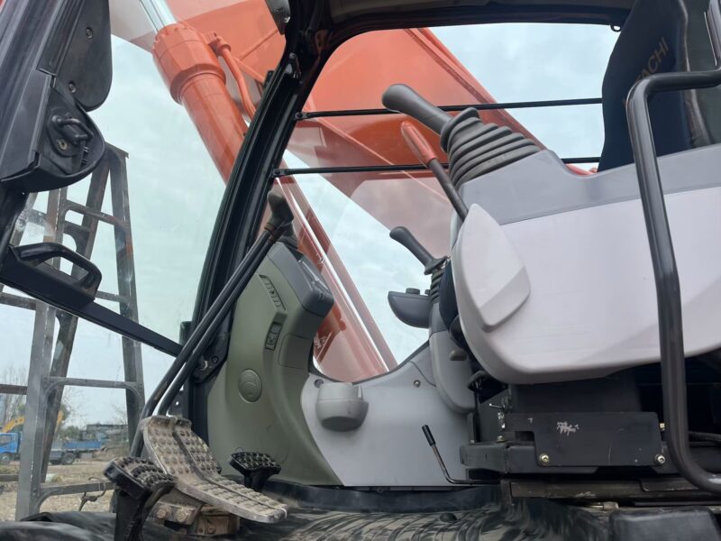 Hitachi ZX350