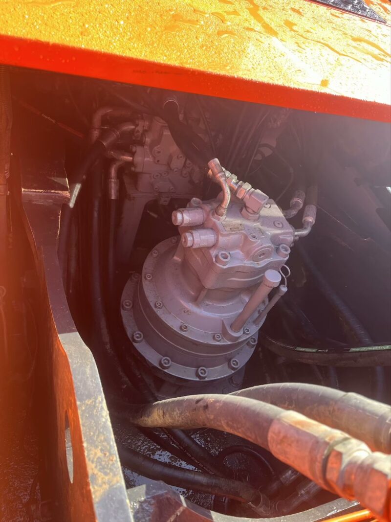 Hitachi ZX350