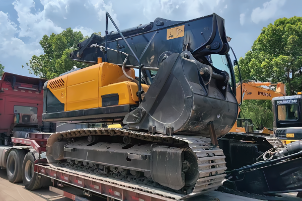 Used excavator shipping export container