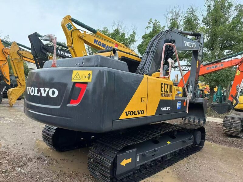 Volvo EC210