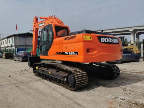 Doosan DX225