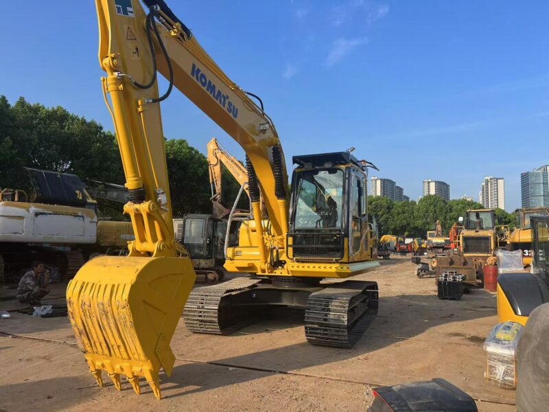 Komatsu PC120