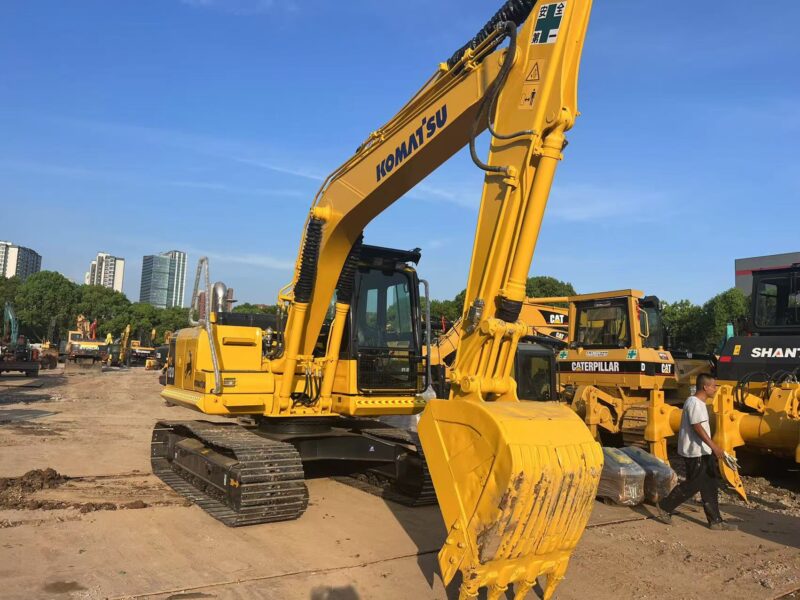 Komatsu PC120