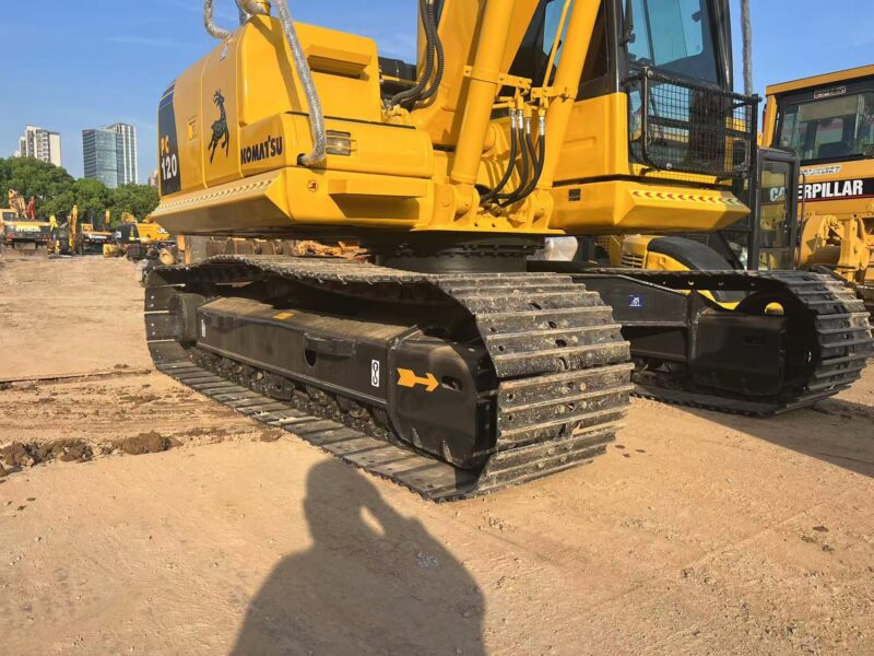 Komatsu PC120