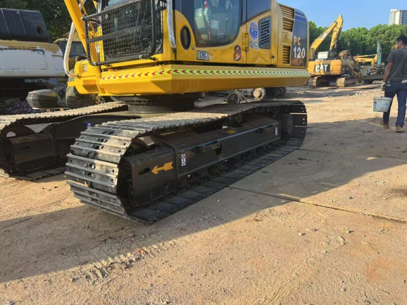 Komatsu PC120