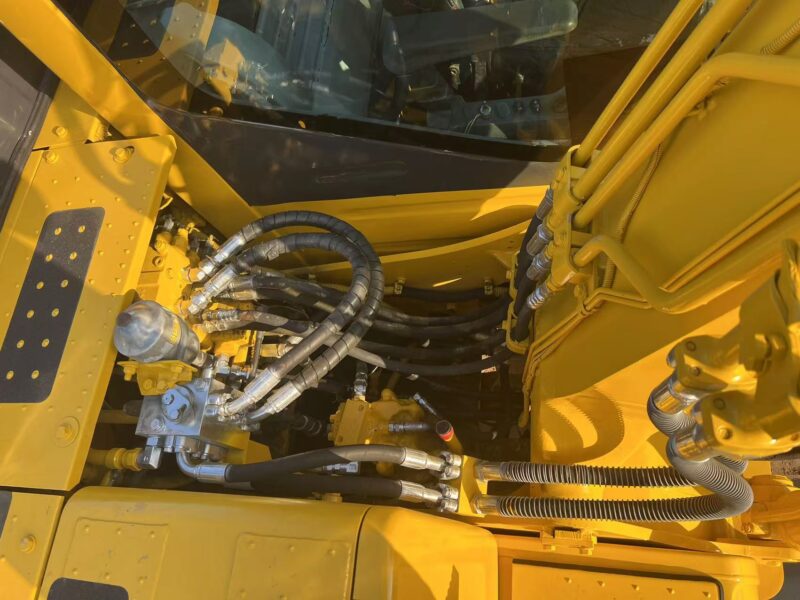 Komatsu PC120