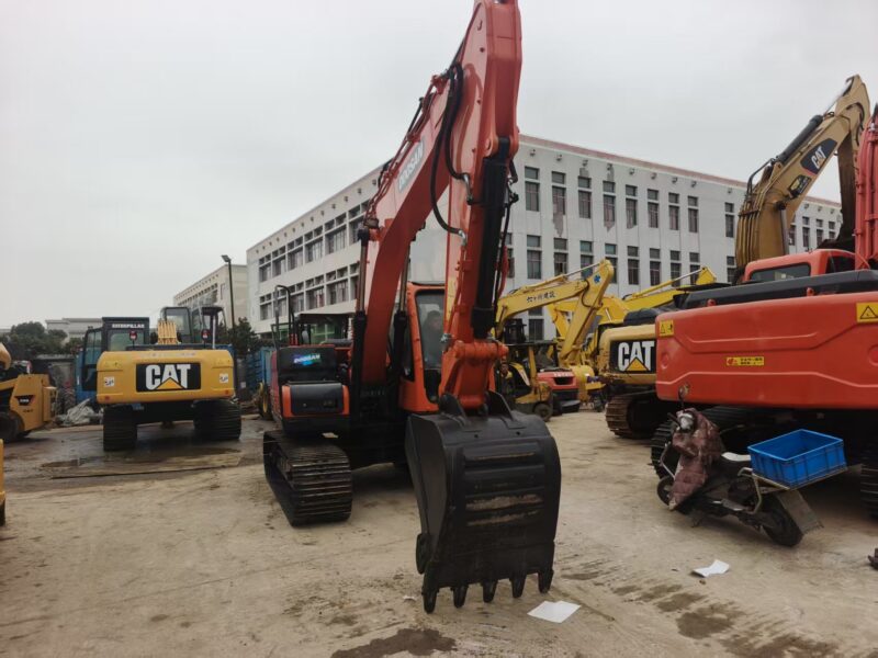 Doosan DX140