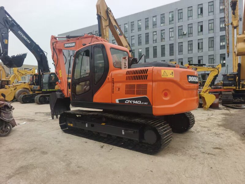 Doosan DX140