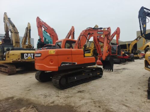 Doosan DX140