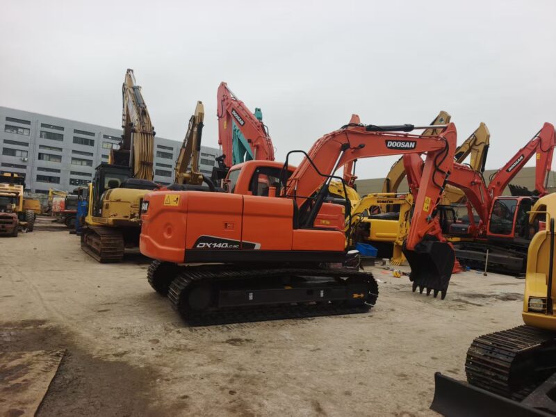 Doosan DX140