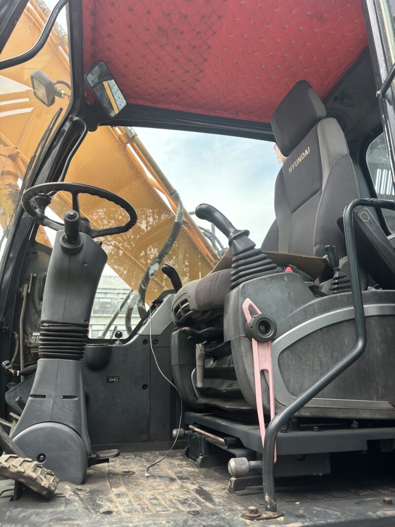 hyundai 210W-9
