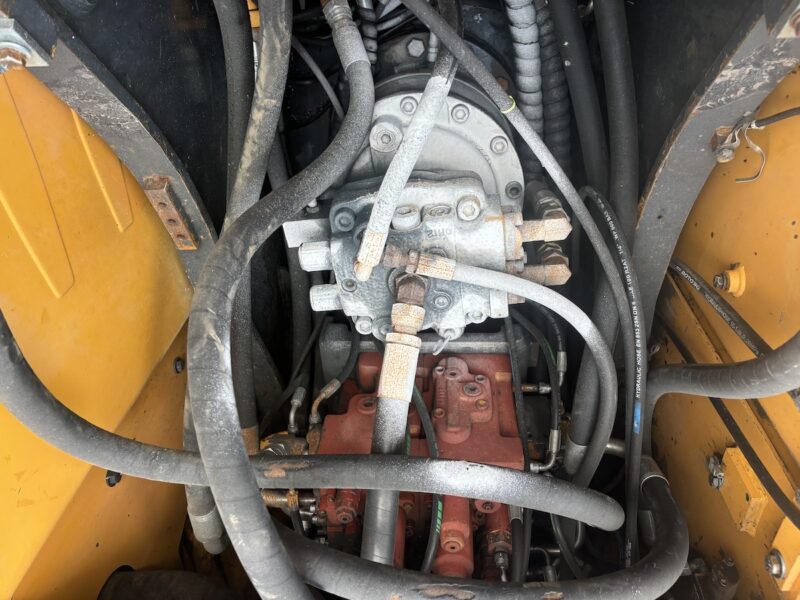hyundai 210W-9