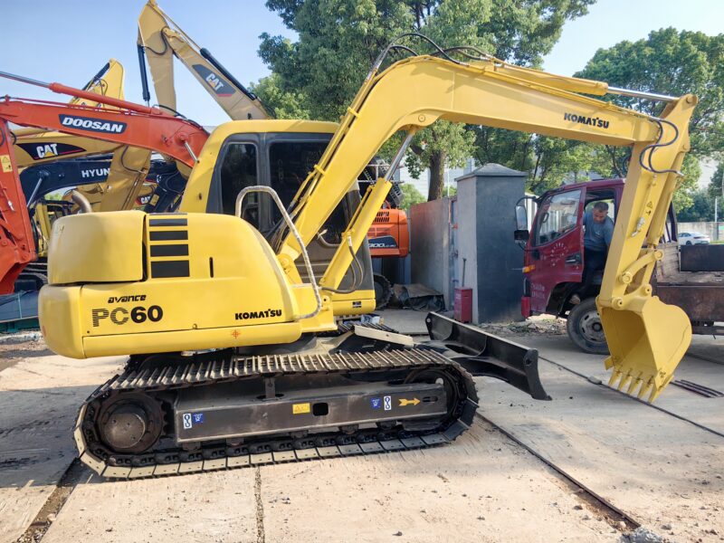 Komatsu PC60