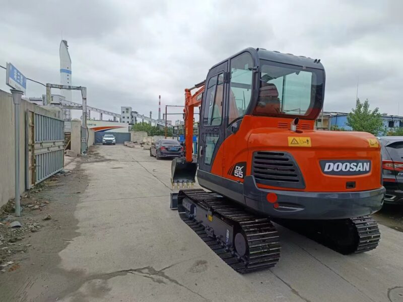 Doosan DX55