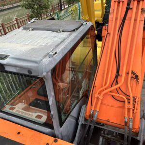 Hitachi ZX210