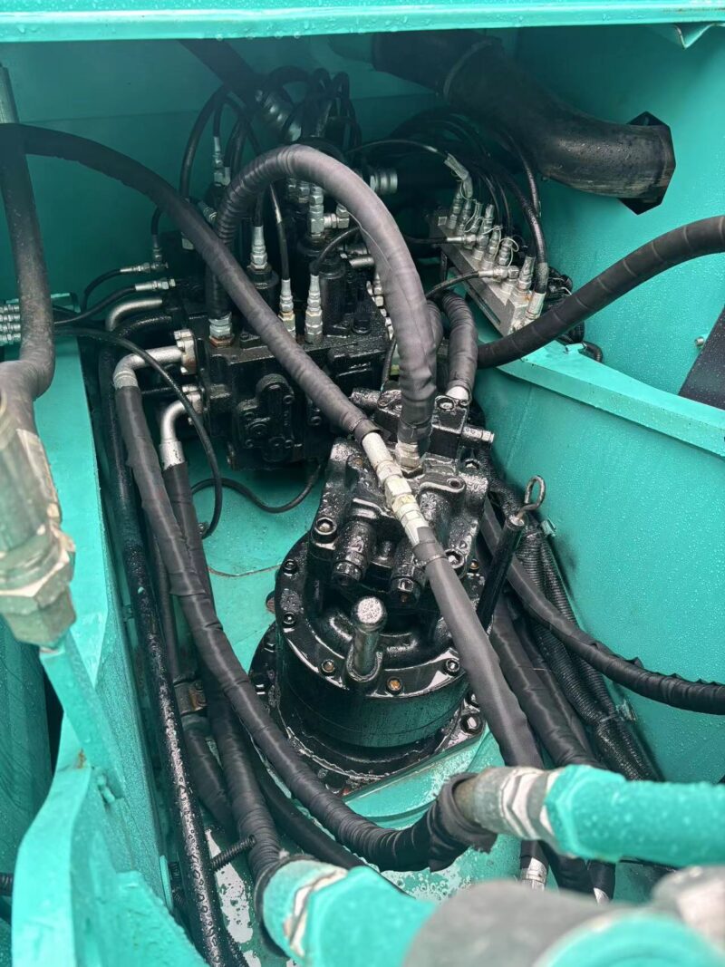 Kobelco SK200