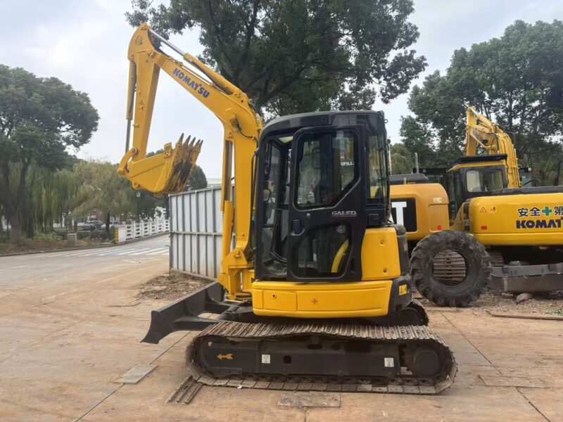 Komatsu PC35