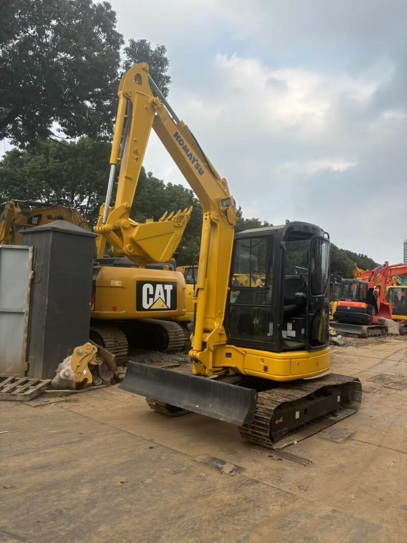 Komatsu PC35