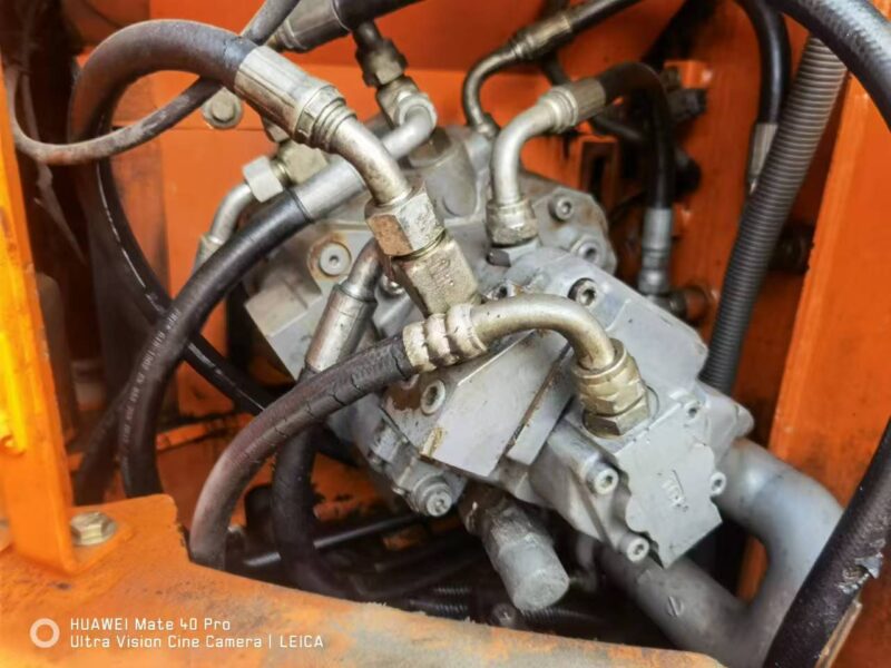 Hitachi ZX75