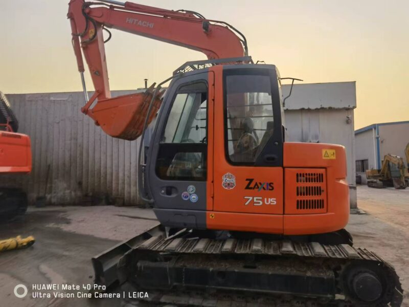 Hitachi ZX75