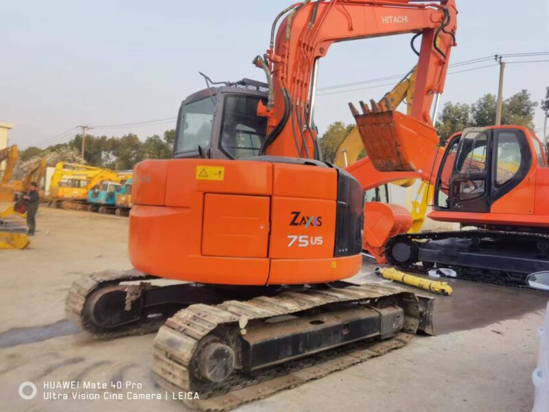 Hitachi ZX75