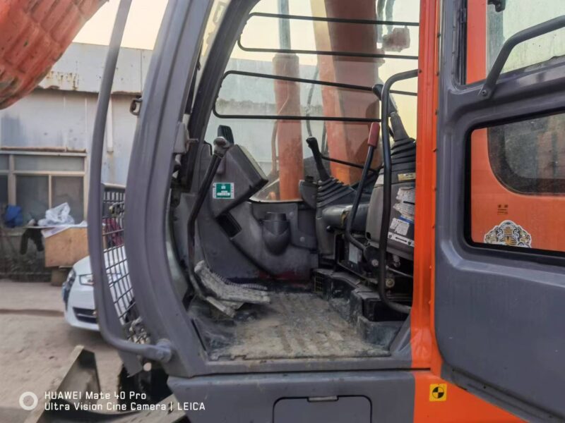 Hitachi ZX75