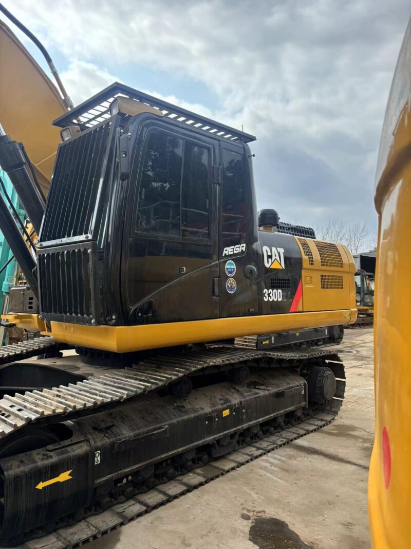 CAT 330