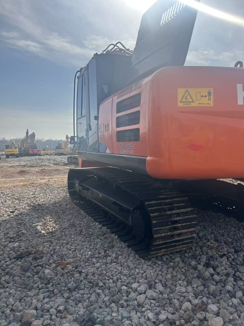Hitachi ZX200