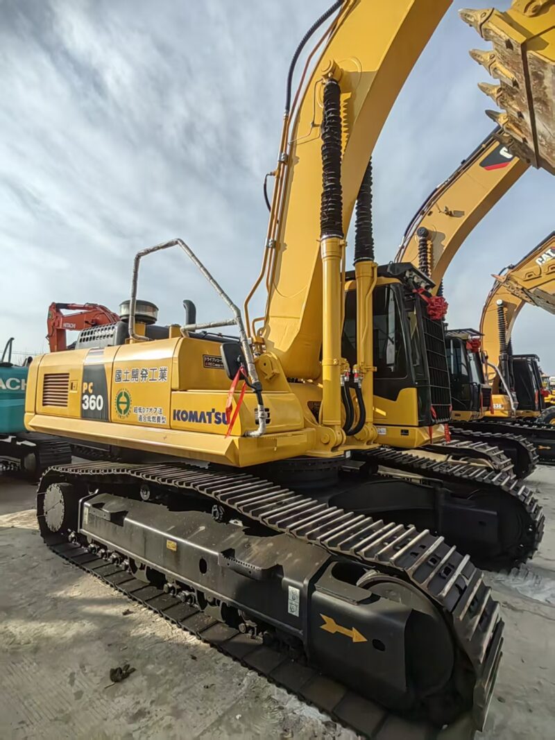 Komatsu PC360