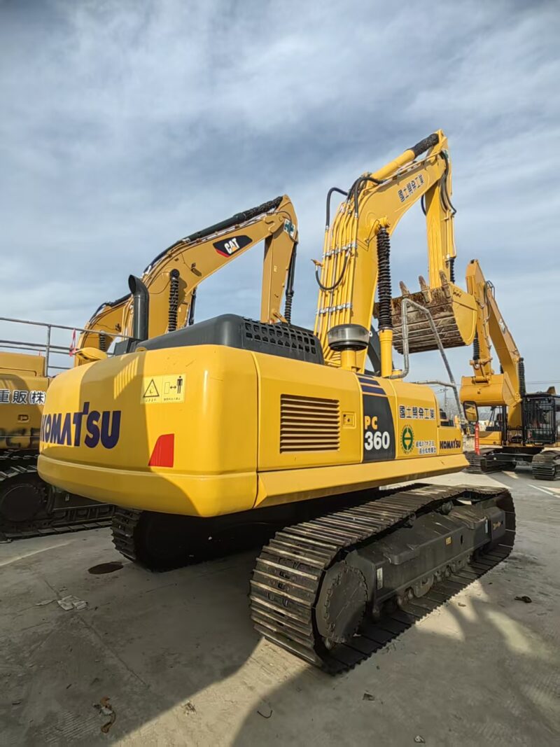 Komatsu PC360