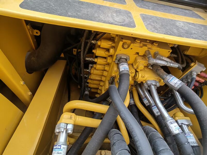 Komatsu PC360