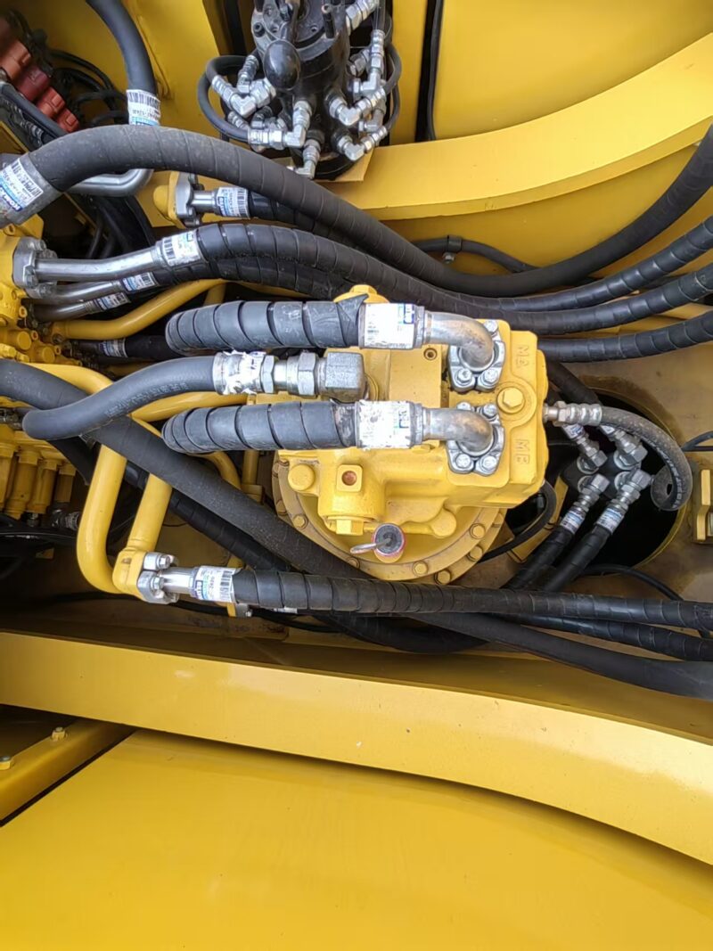 Komatsu PC360