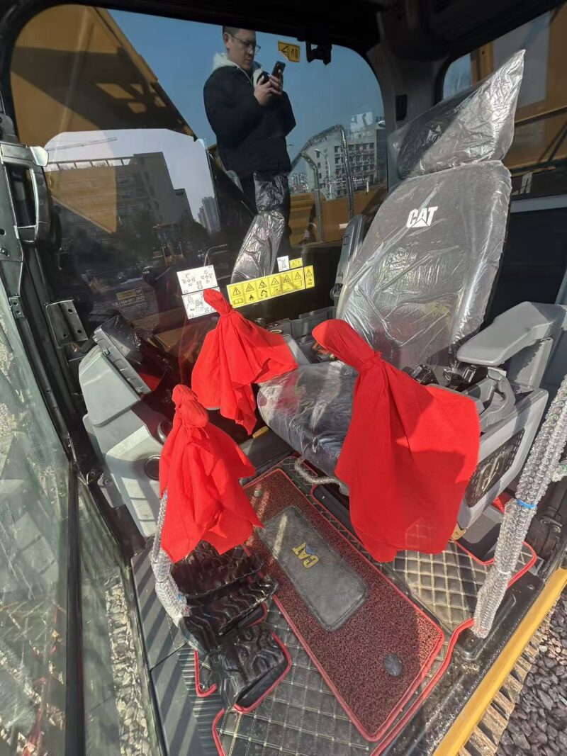 CAT 320