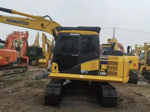 Komatsu PC130