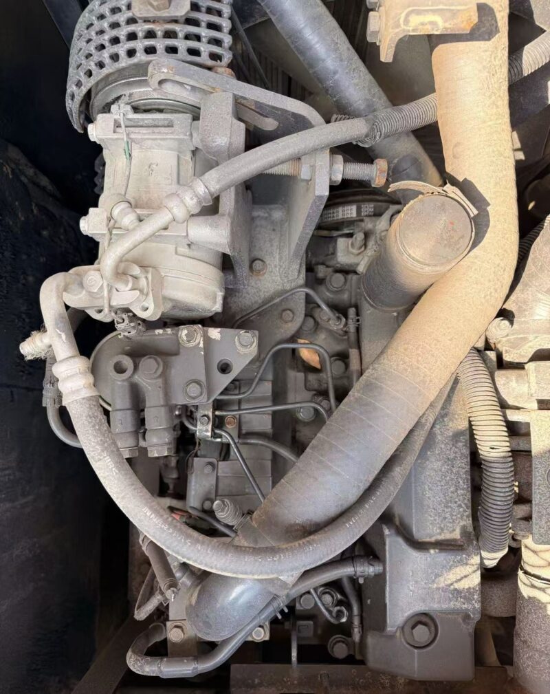 Komatsu PC138