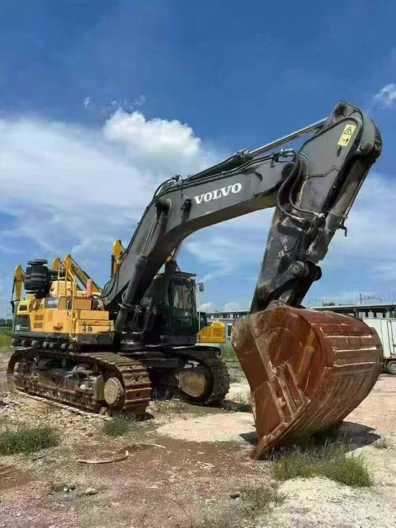 Volvo EC750