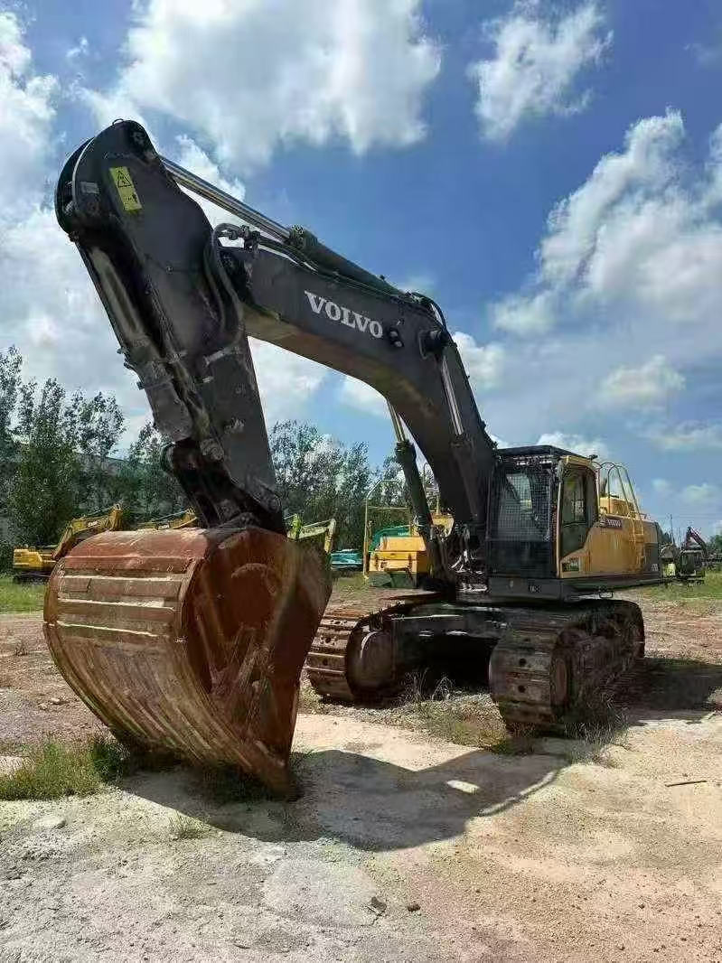 Volvo EC750