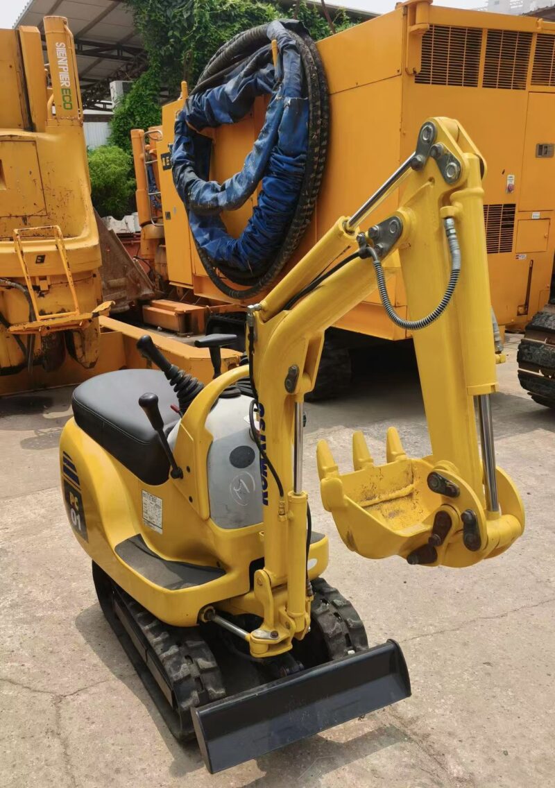 Komatsu PC01