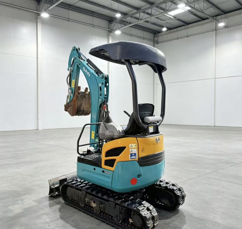 Kubota U17
