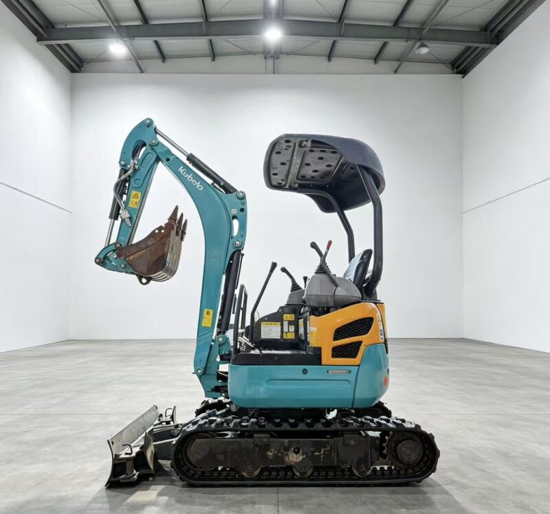 Kubota U17