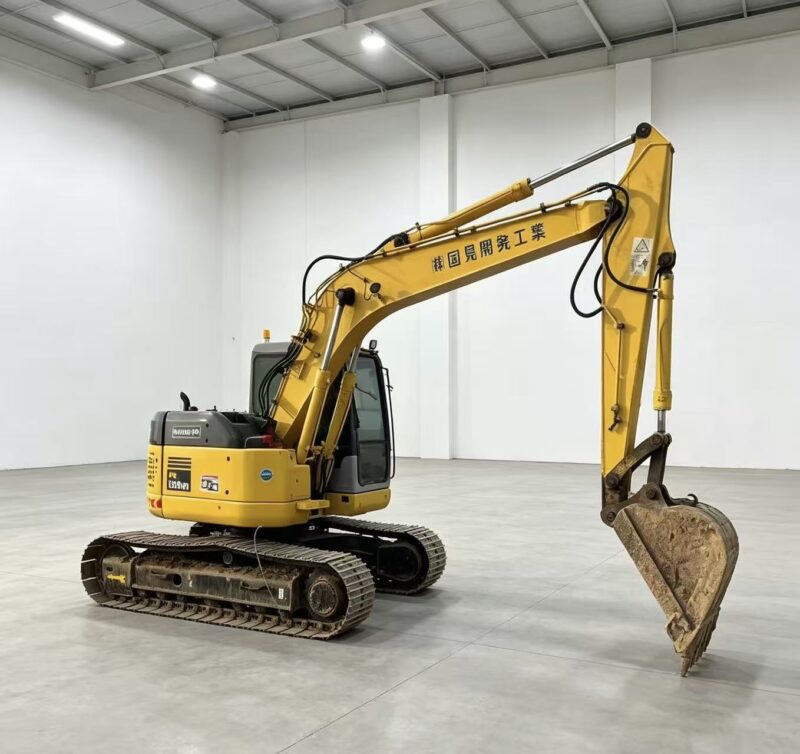 Komatsu PC138